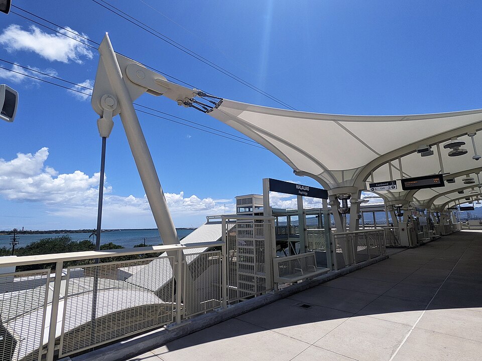 A view from the platform at Kalauao (Pearlridge) Skyline station