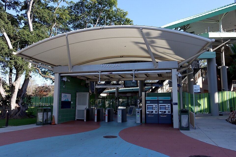 Entrance to Skyline Makalapa station at the intersection of Kamehameha Highway and Radford Drive.